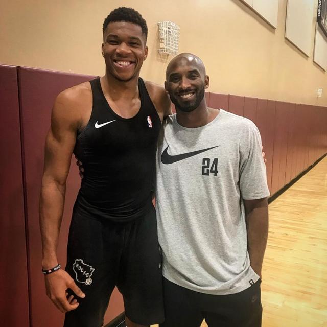 萨顿认为这将是“周末最佳比赛”，但他与希勒对桑德兰对阵纽卡斯尔的看法不同。（萨顿称桑德兰对纽卡斯尔将是“周末焦点战”，但与希勒看法相左）