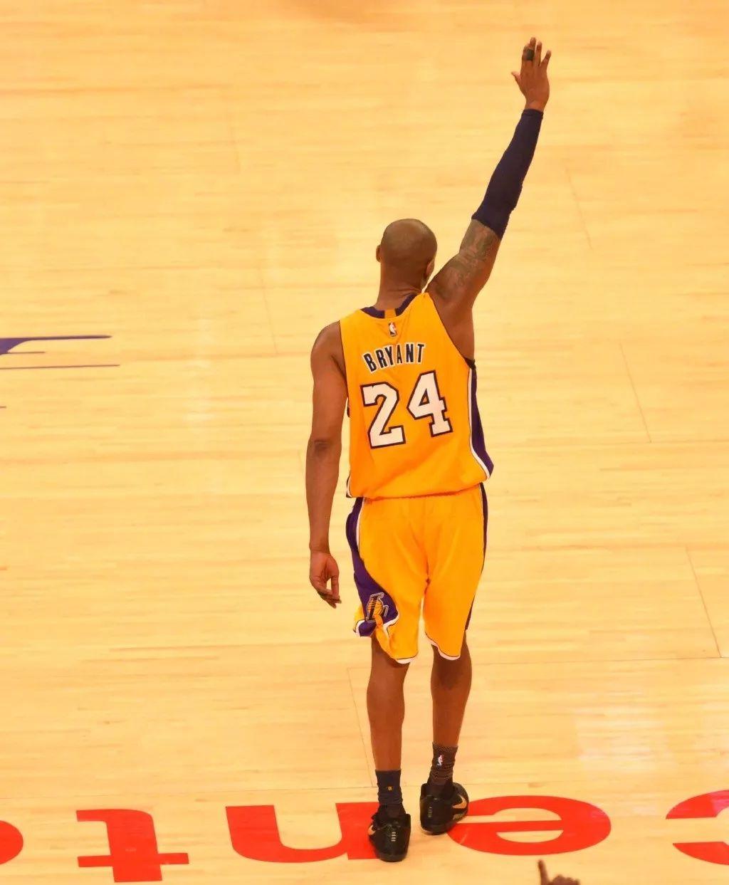 格鲁克：如果阿贾克斯欧冠三连胜，那为什么不能晋级呢？（格鲁克：阿贾克斯若在欧冠拿下三连胜，为何不能晋级？）