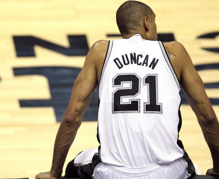 球报：尤文和曼市双雄有意尤尔曼德，后者被葡体定价约6000万欧（球报：尤文与曼联曼城看上尤尔曼德，葡体要价约6000万欧）